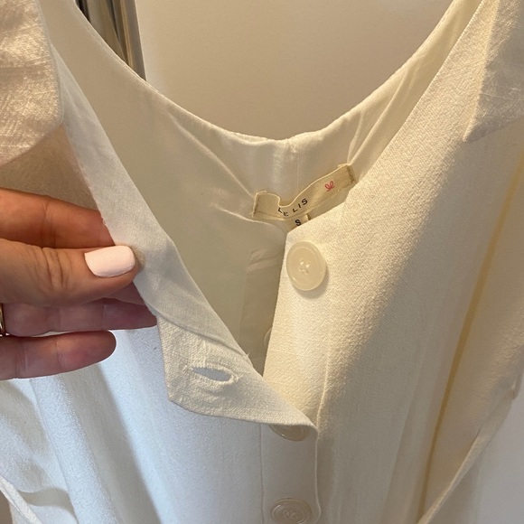 White Button-Down Sleeveless Romper - Picture 10 of 14